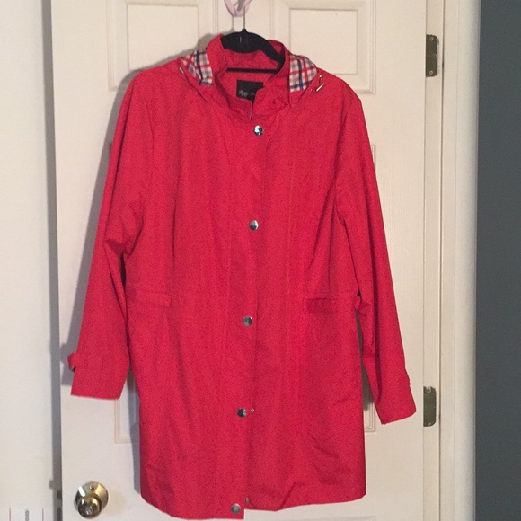 Meet your Posher, Cindy - Picture 2 of 6